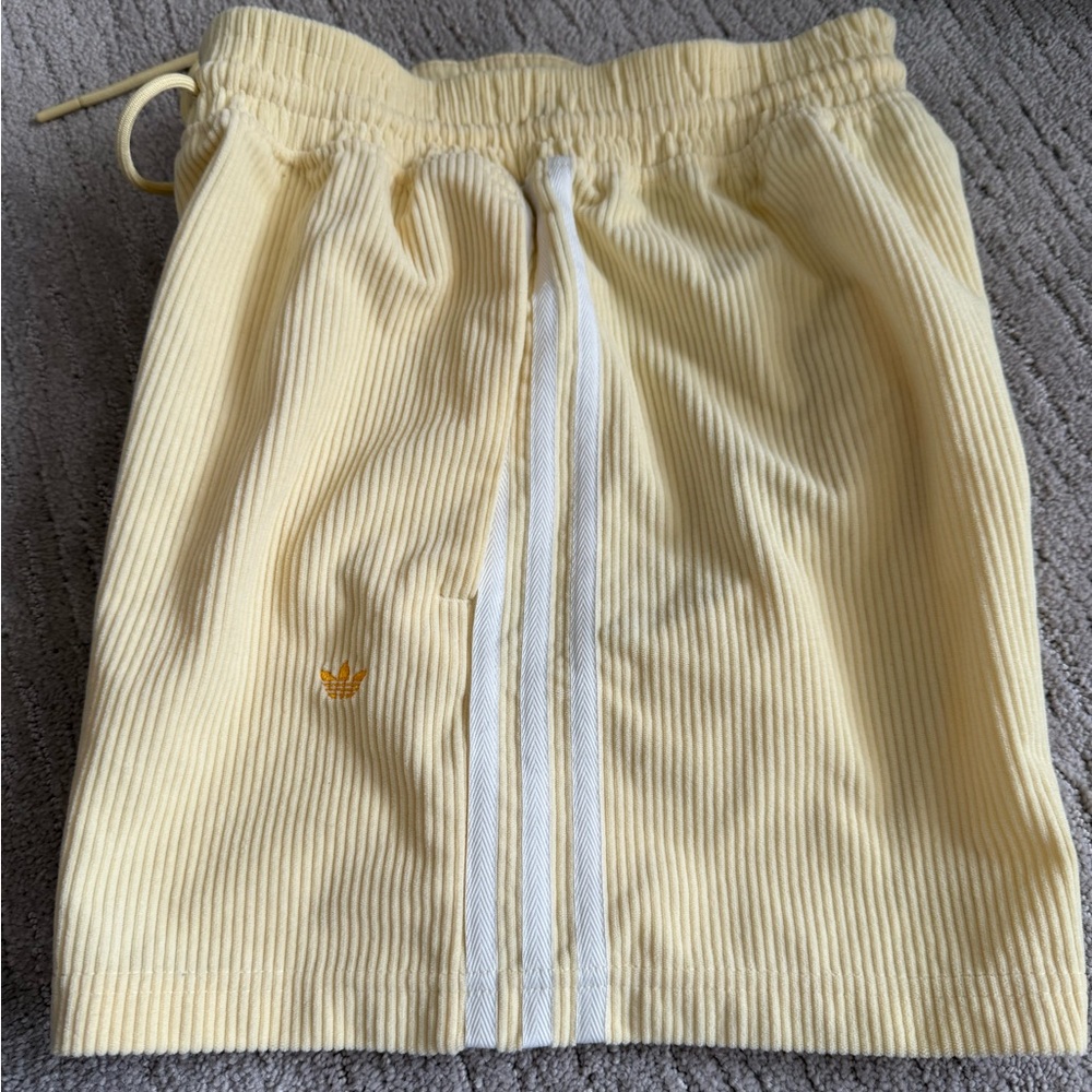 Adidas Men’s Shorts - corduroy